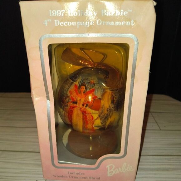 Barbie Mattel Vintage Holiday Barbie 4" Decoupage Ornament 1997 - Picture 5 of 9